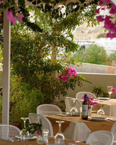 1-anemomilos-santopaz-santorini-greece.jpg